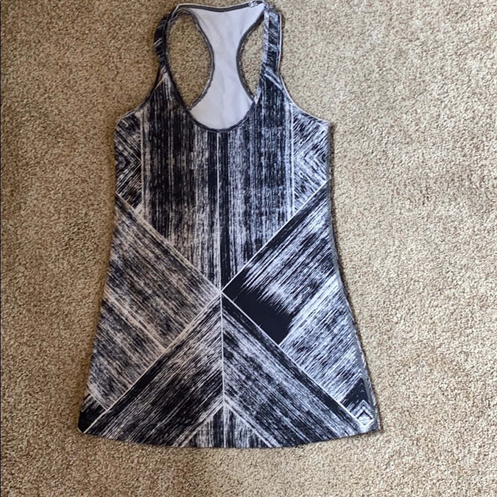 Lulu razor back tank